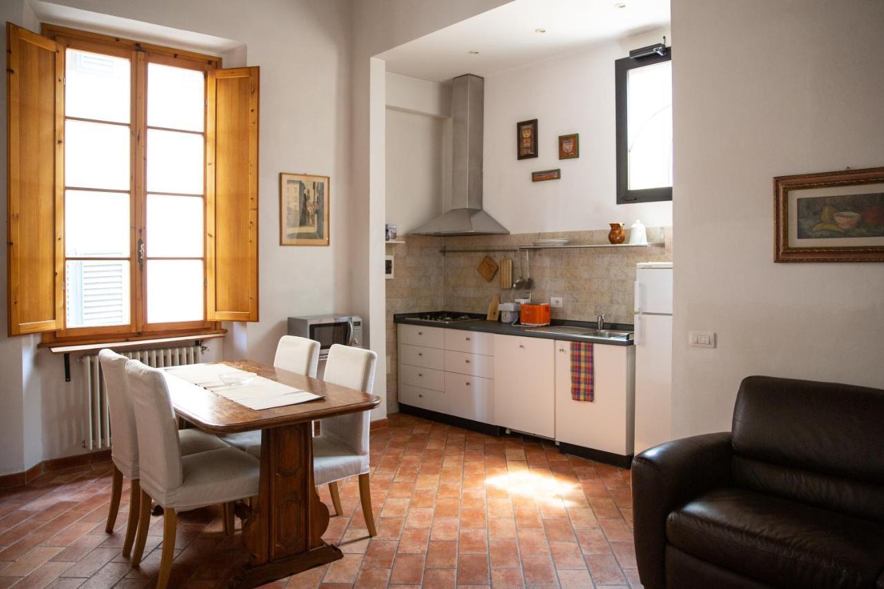 Lovely One Bedroom Apartment Nearby Ponte Vecchio Флоренция Екстериор снимка