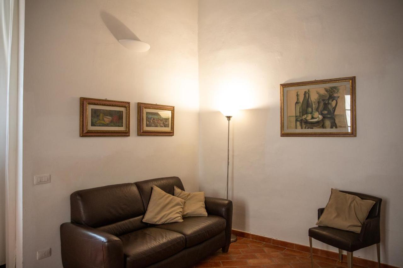 Lovely One Bedroom Apartment Nearby Ponte Vecchio Флоренция Екстериор снимка